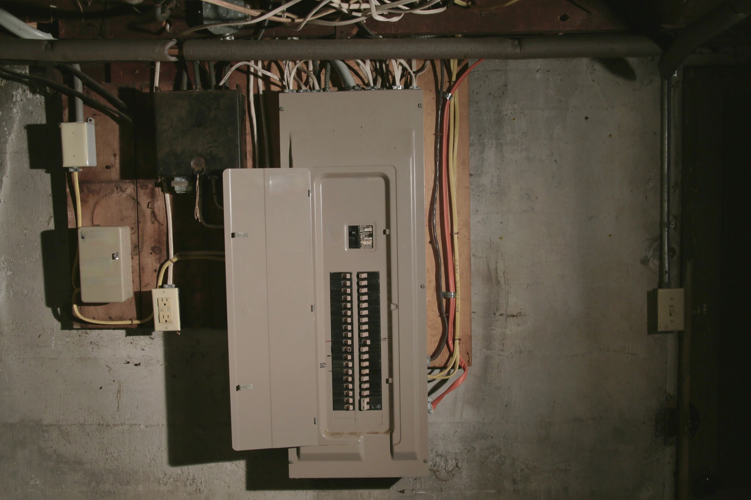Home electrical breaker box